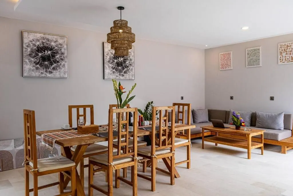 Villa Cakka Seminyak 세미냑